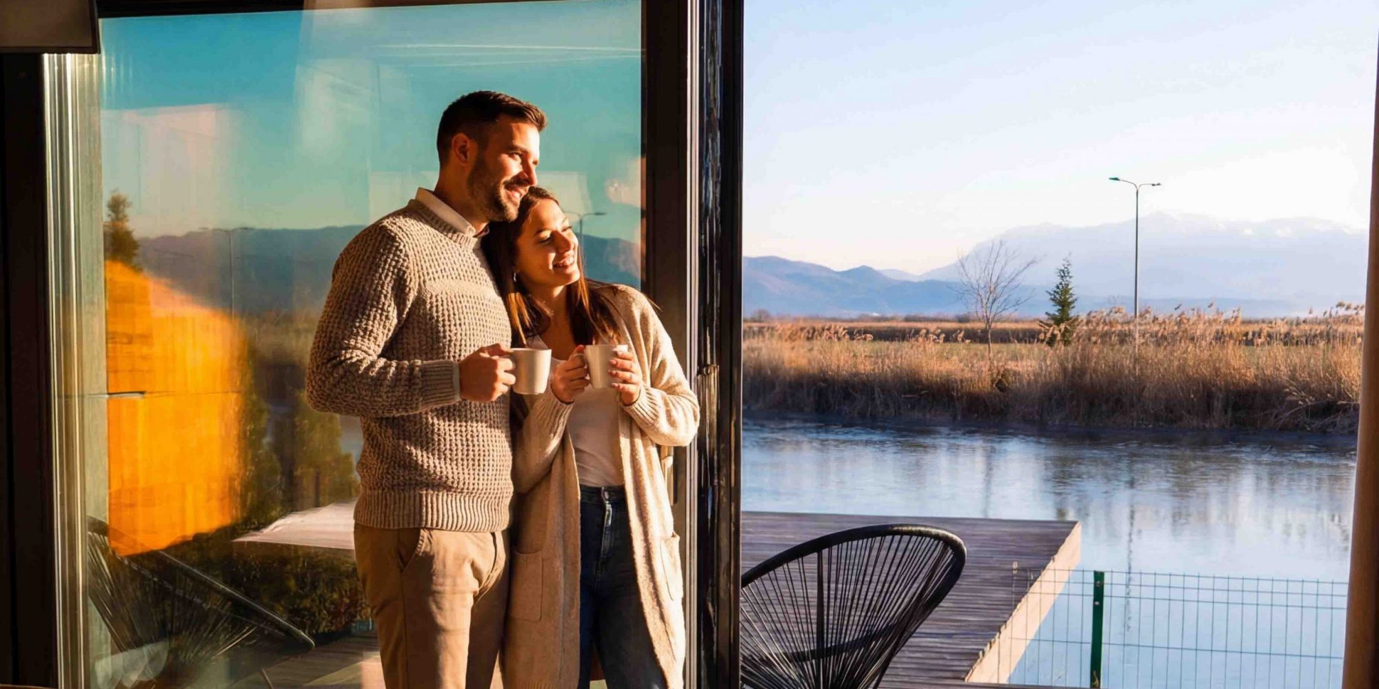 freepik__keep-img1-exactly-the-same-but-zoom-out-slightly-t__21583